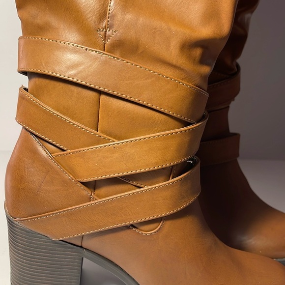 MIA Gareth Strappy Moto Slip-On Block Heel Boots Size 9 Faux Leather NIB - Picture 10 of 14